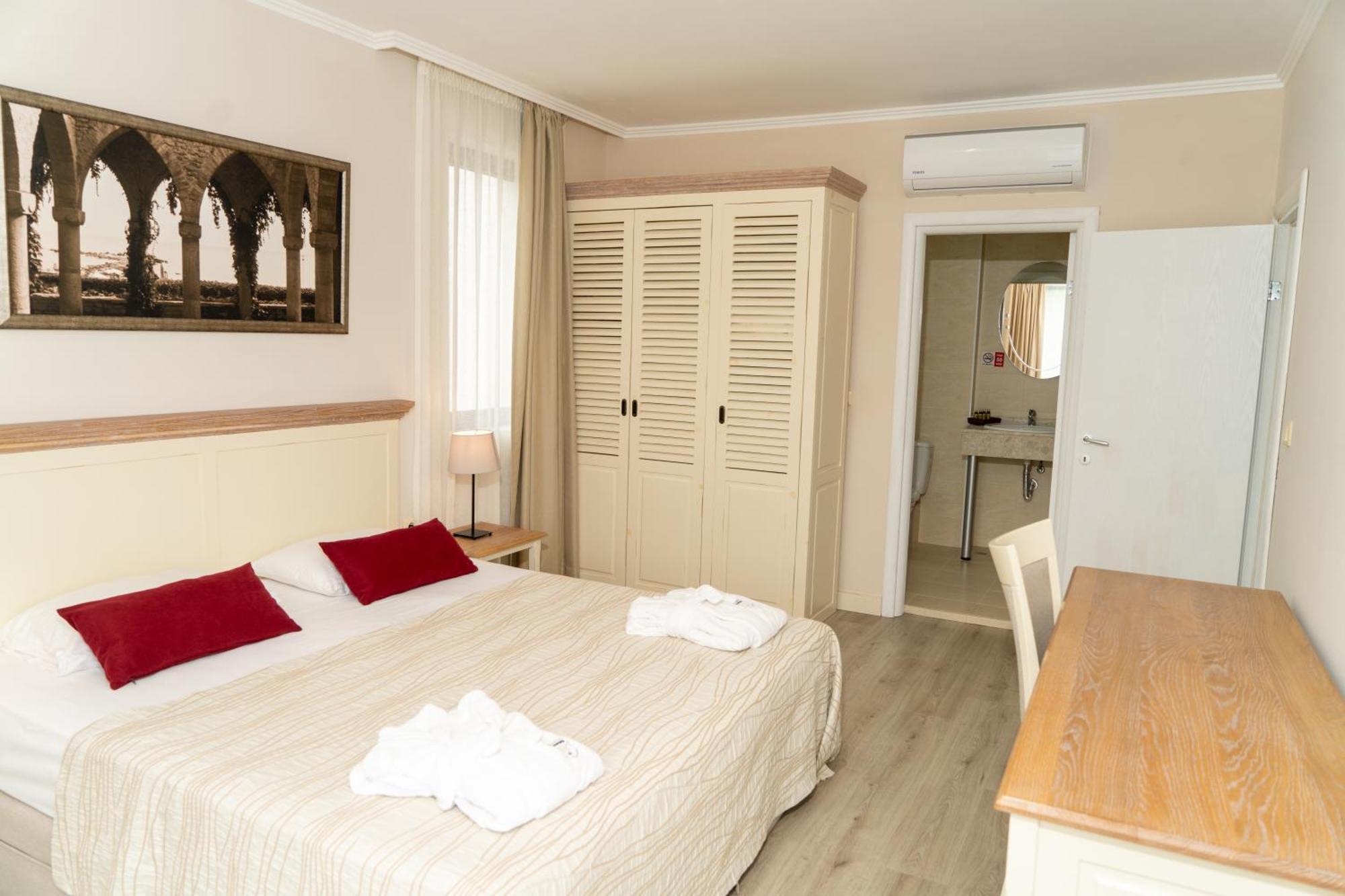 White Rock Castle Suite Hotel & SPA Balcic Exterior foto